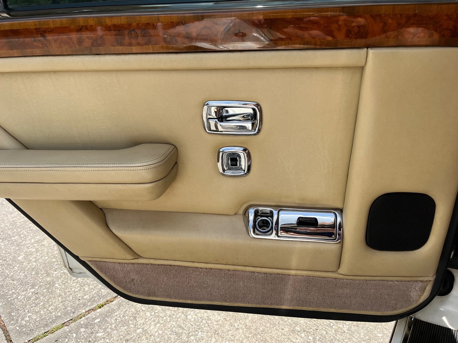Rolls-Royce-Silver-Spur-1985-Sedan-12