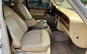 Rolls-Royce-Silver-Spur-1985-Sedan-13