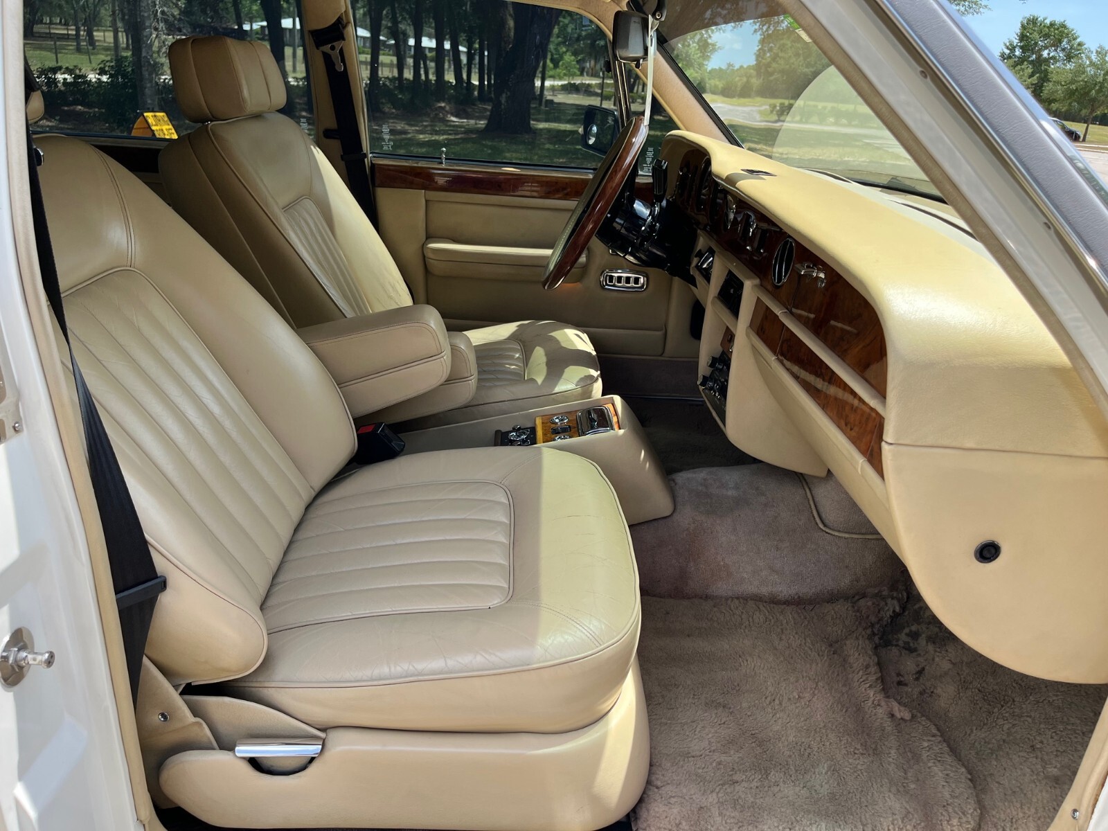 Rolls-Royce-Silver-Spur-1985-Sedan-13