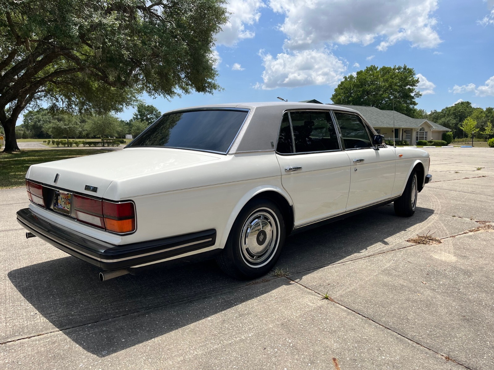 Rolls-Royce-Silver-Spur-1985-Sedan-4