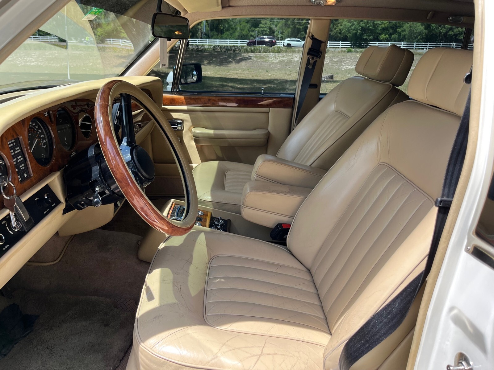 Rolls-Royce-Silver-Spur-1985-Sedan-7
