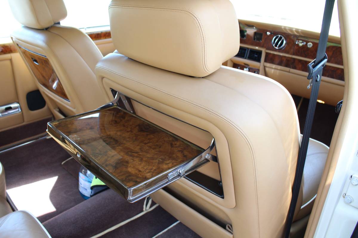Rolls-royce-Silver-spur-1988-brown-16