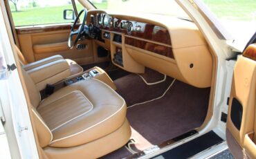 Rolls-royce-Silver-spur-1988-brown-19