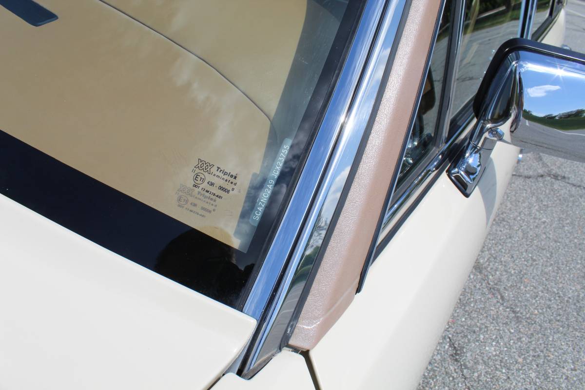 Rolls-royce-Silver-spur-1988-brown-8