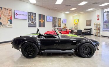 Shelby-Cobra-1965-Roadster-11