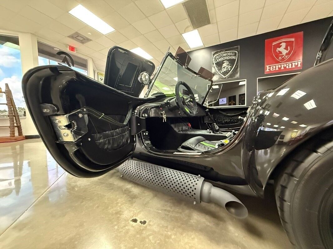 Shelby-Cobra-1965-Roadster-34