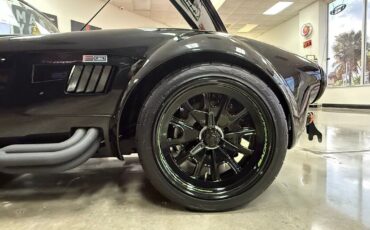 Shelby-Cobra-1965-Roadster-37
