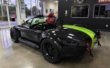 Shelby-Cobra-1965-Roadster-6