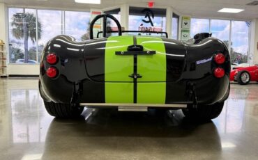 Shelby-Cobra-1965-Roadster-8