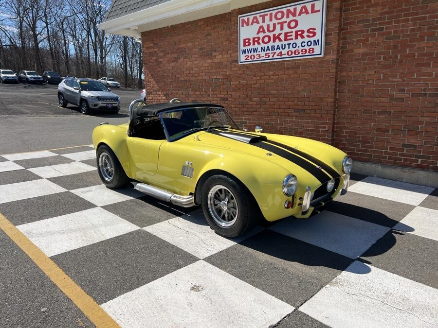 Shelby-Cobra-1966-Coupe-2