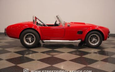 Shelby-Cobra-1966-Roadster-17