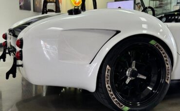 Shelby-Cobra-Replica-1965-Roadster-10