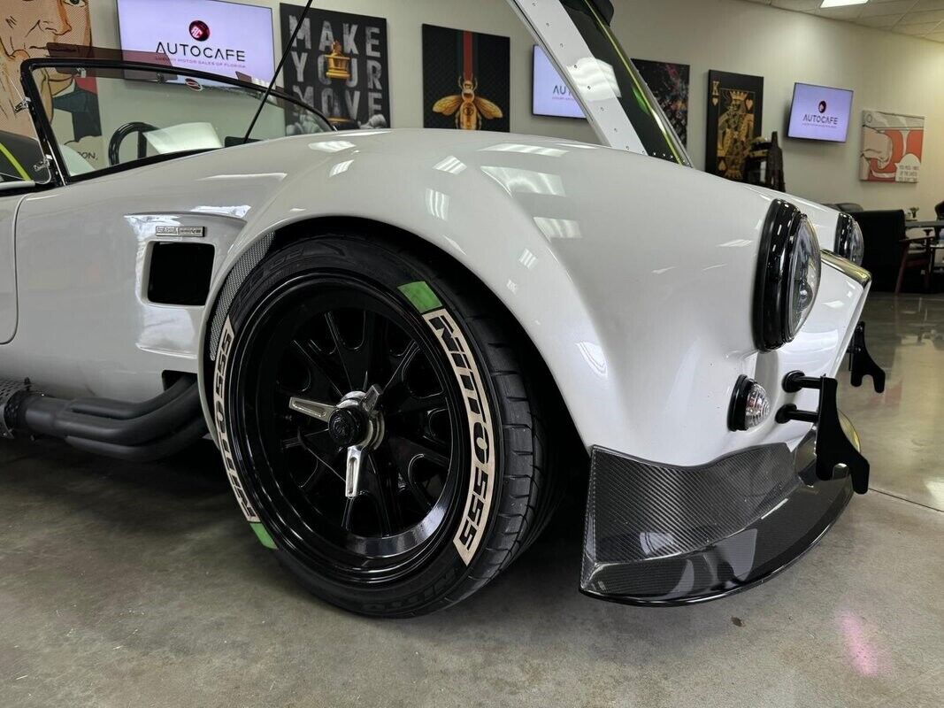 Shelby-Cobra-Replica-1965-Roadster-37