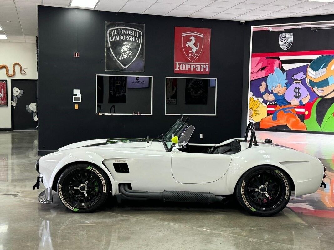Shelby-Cobra-Replica-1965-Roadster-4