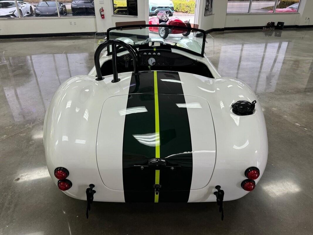 Shelby-Cobra-Replica-1965-Roadster-6