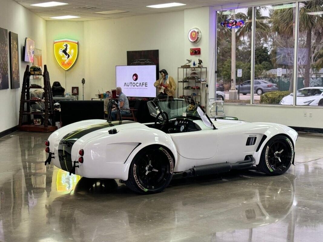 Shelby-Cobra-Replica-1965-Roadster-8