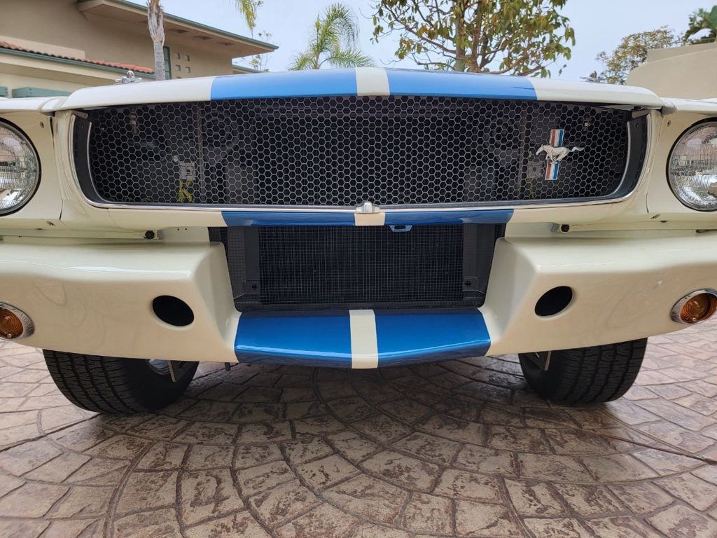 Shelby-GT350-1965-Coupe-9