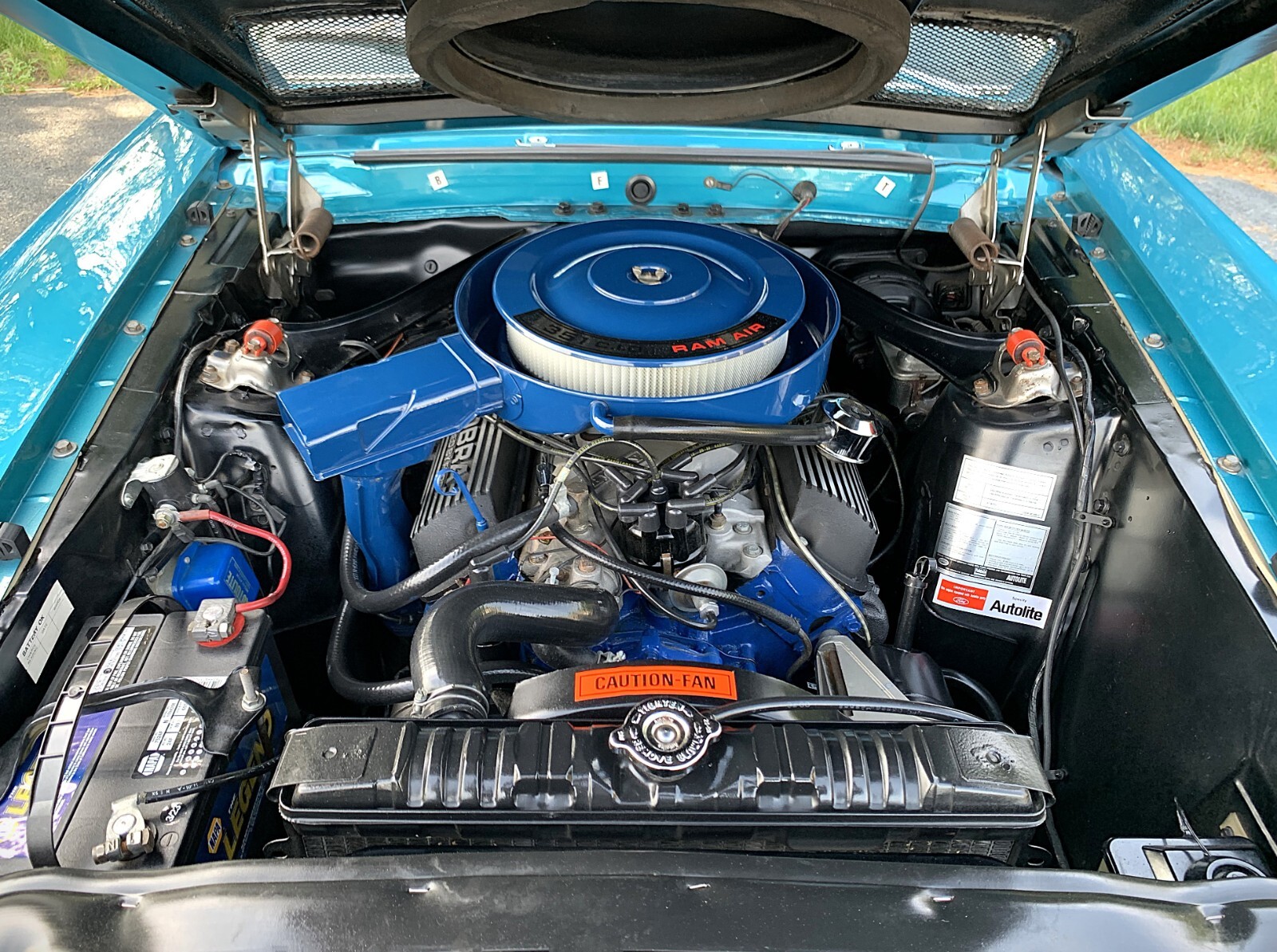 Shelby-GT350-1969-Fastback-23