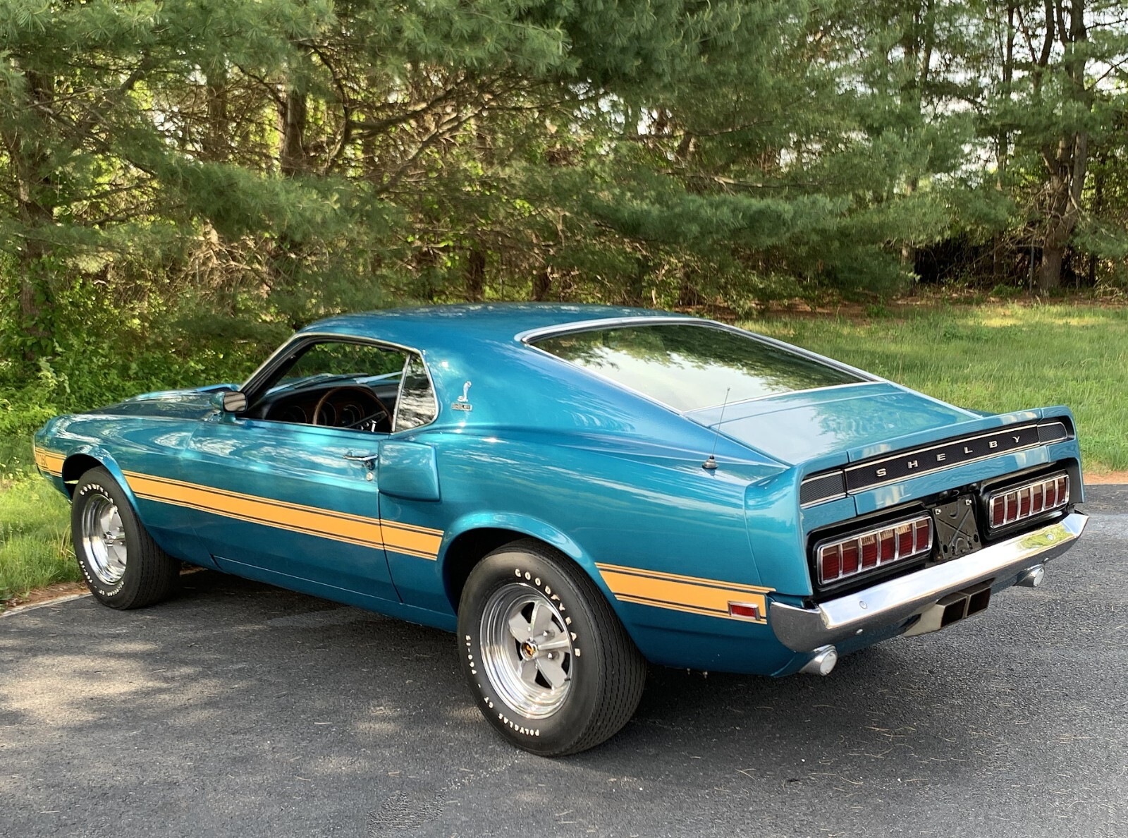 Shelby-GT350-1969-Fastback-7