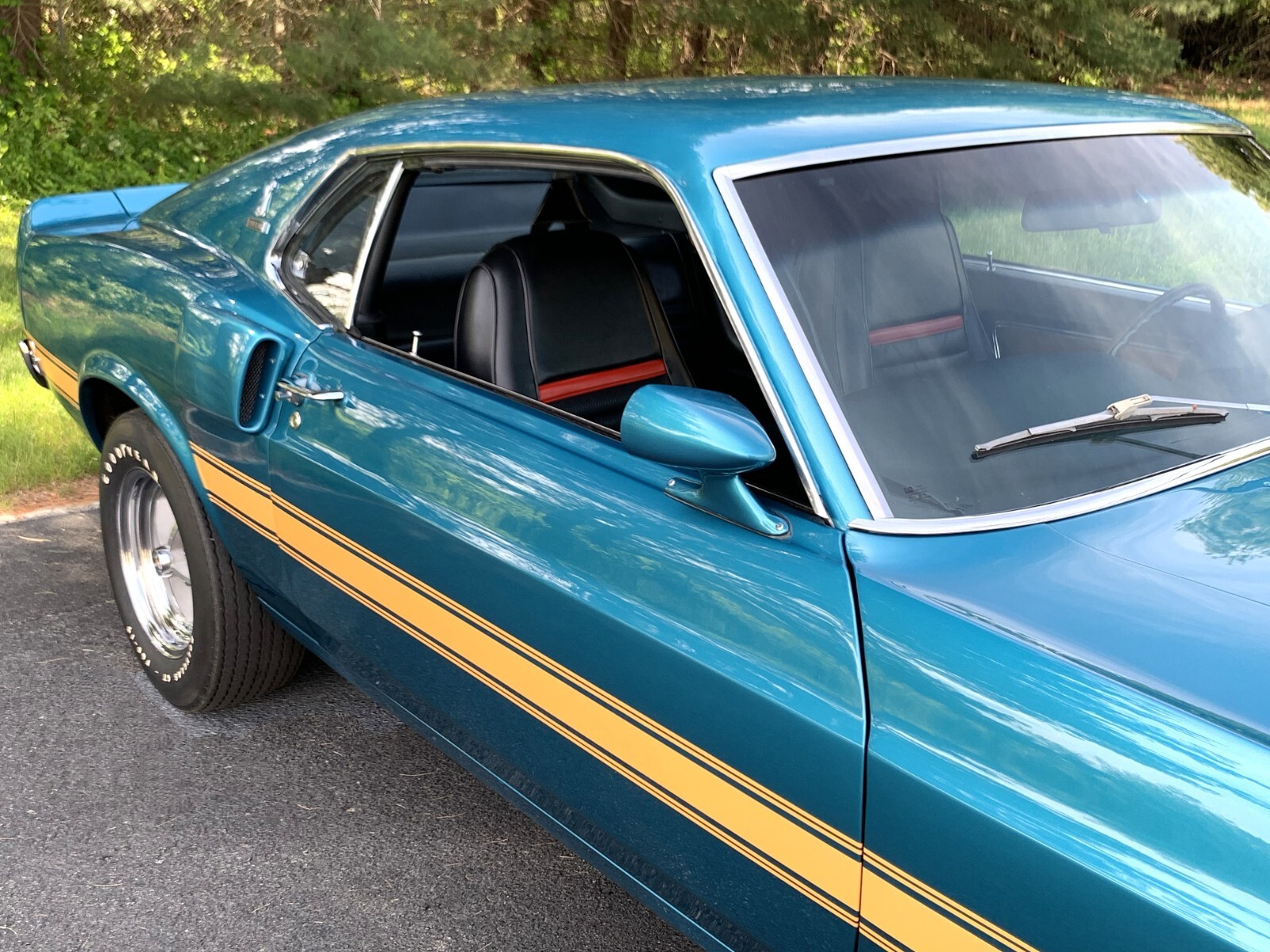 Shelby-GT350-1969-Fastback-9