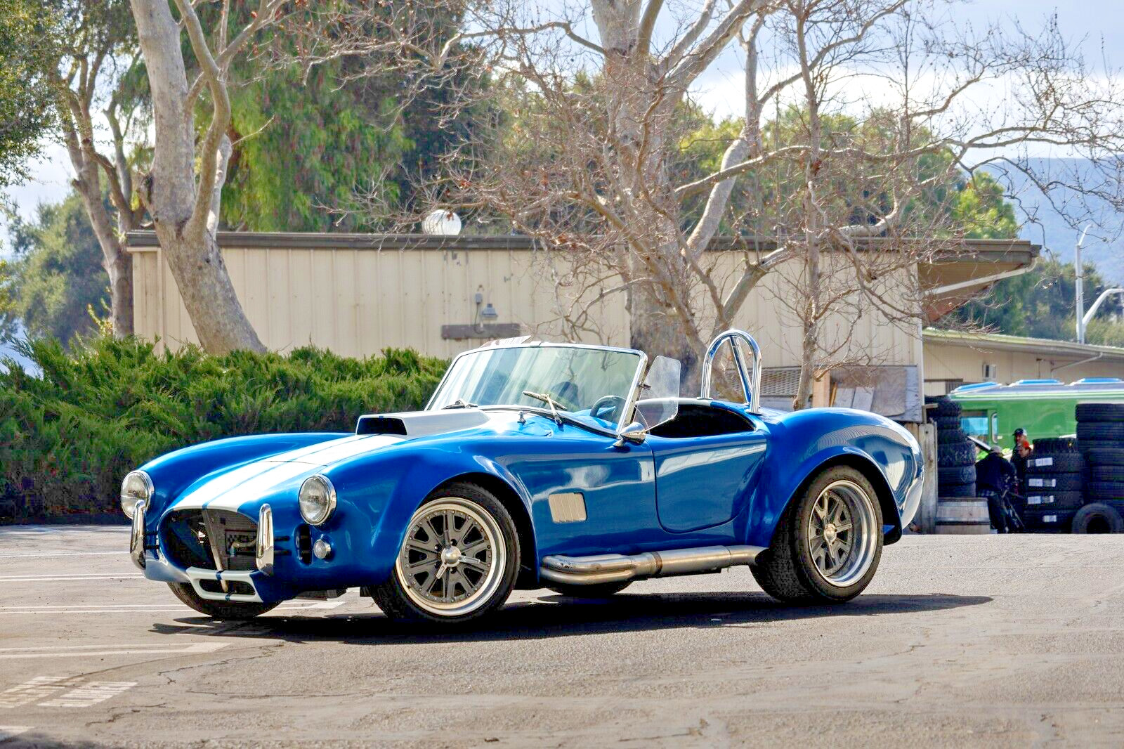 Shelby-V-8-1967-Coupe-2