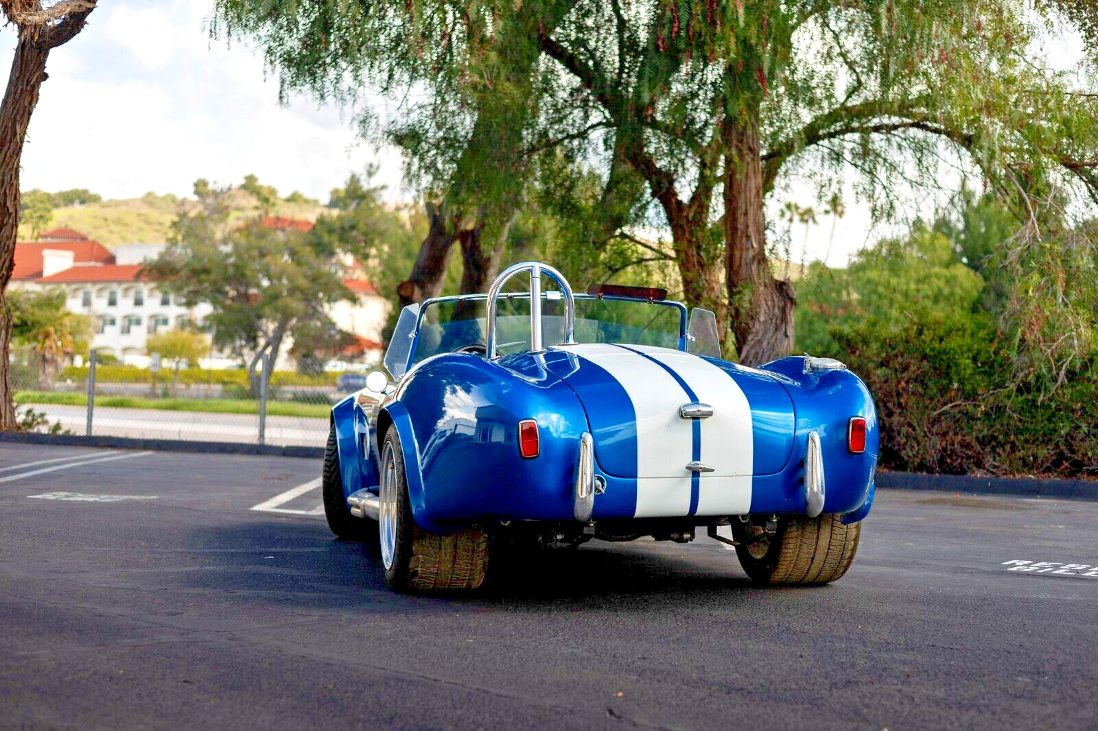 Shelby-V-8-1967-Coupe-5