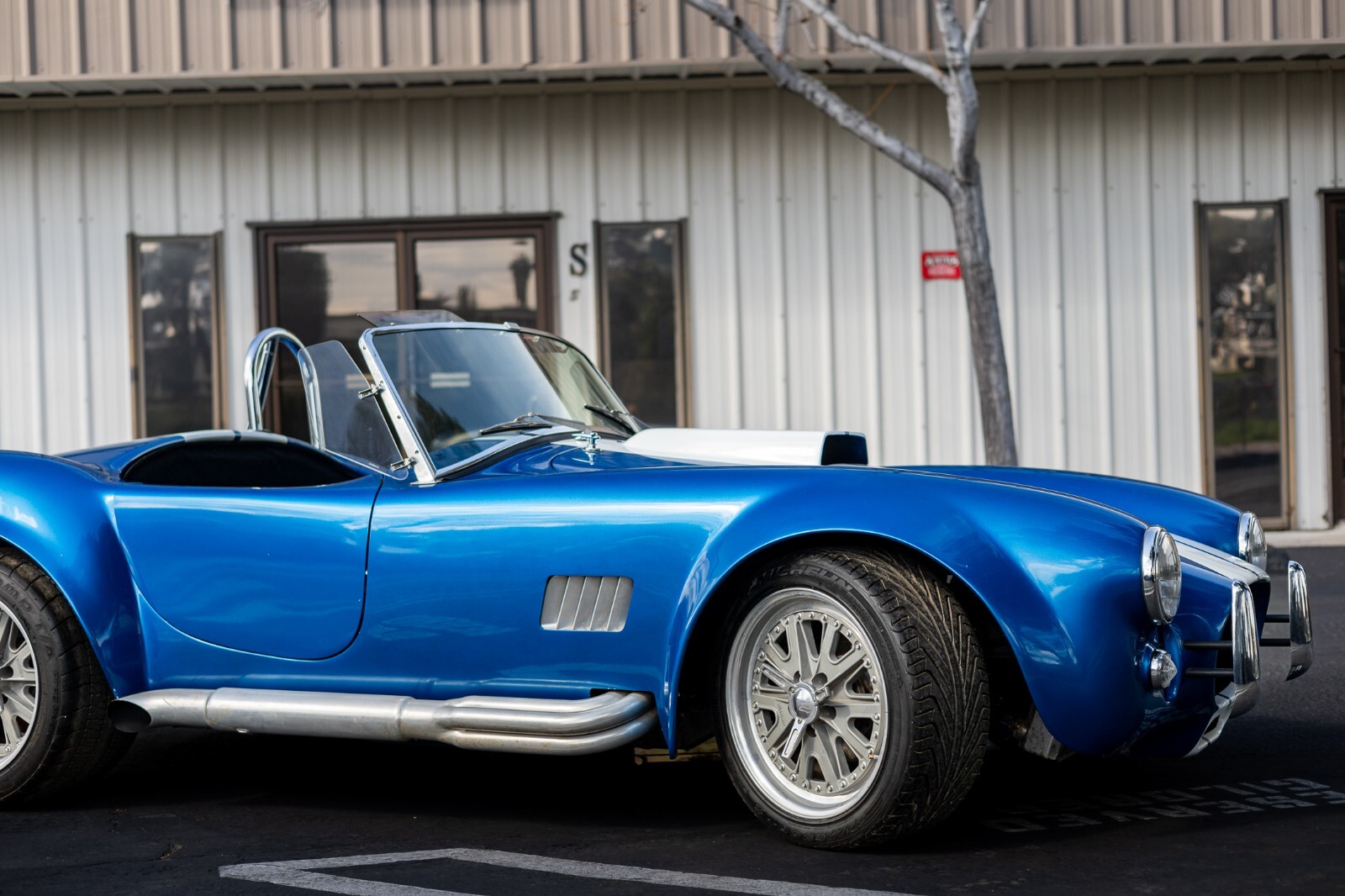 Shelby-V-8-1967-Coupe-9