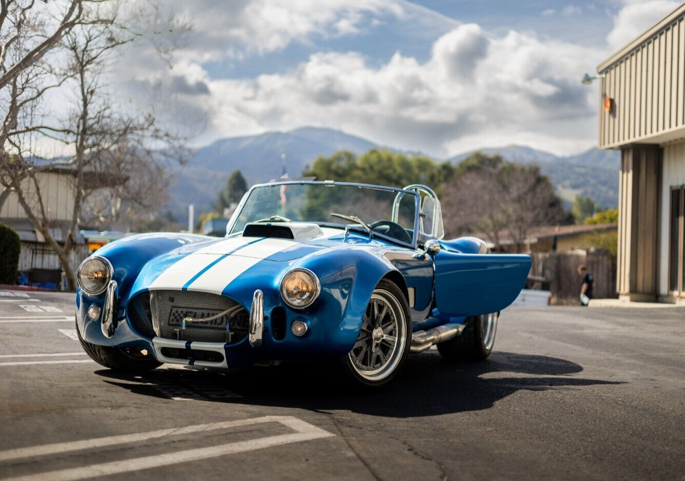 Shelby-V-8-1967-Coupe