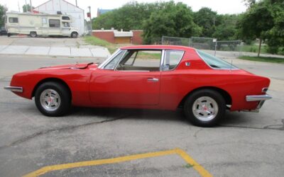 Studebaker Avanti  1963 red