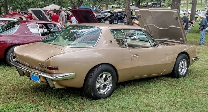 Studebaker-Avanti-r2-1963-custom-6