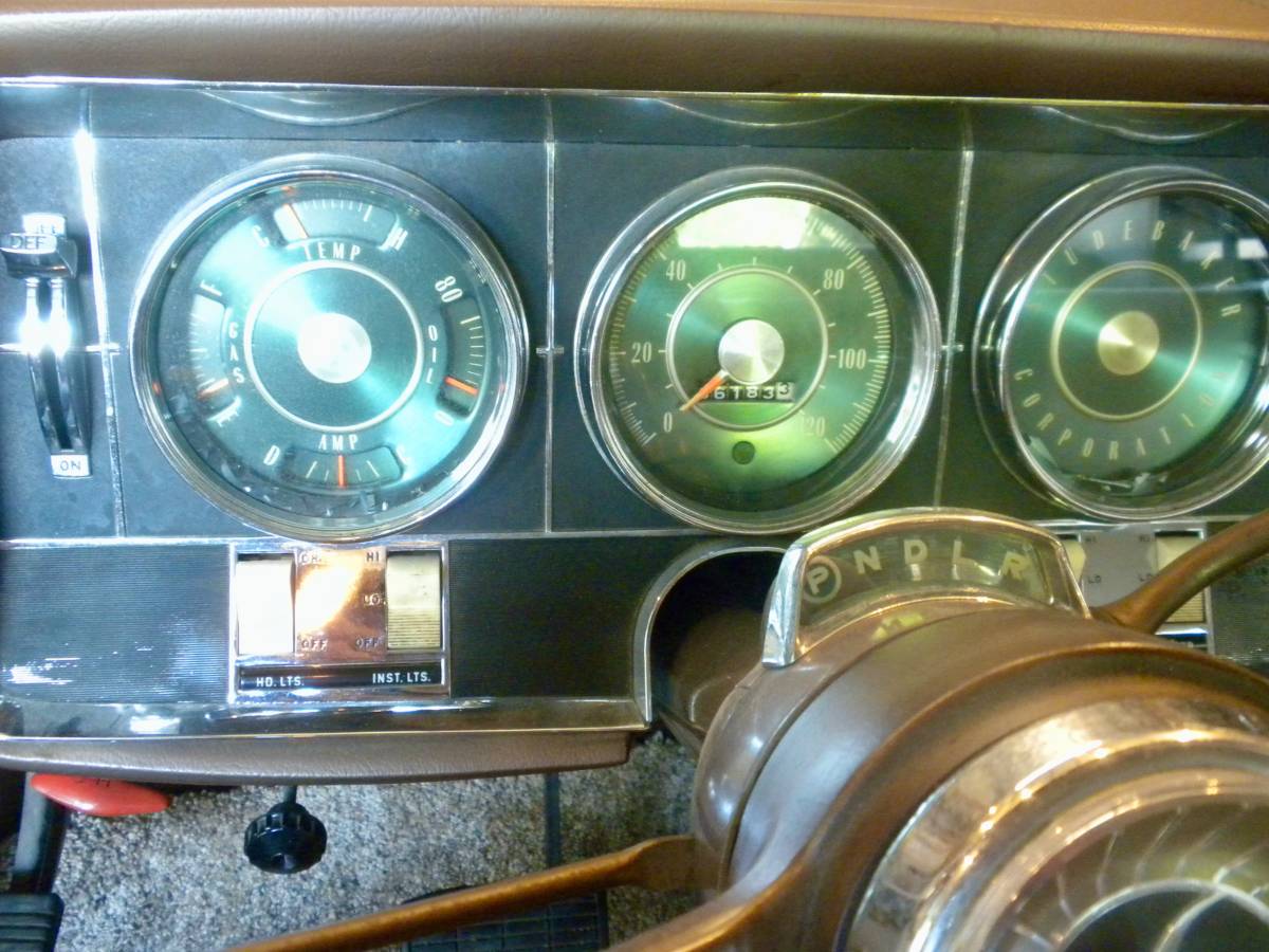Studebaker-Commander-1964-brown-12
