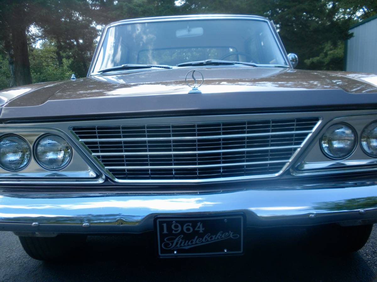 Studebaker-Commander-1964-brown-3