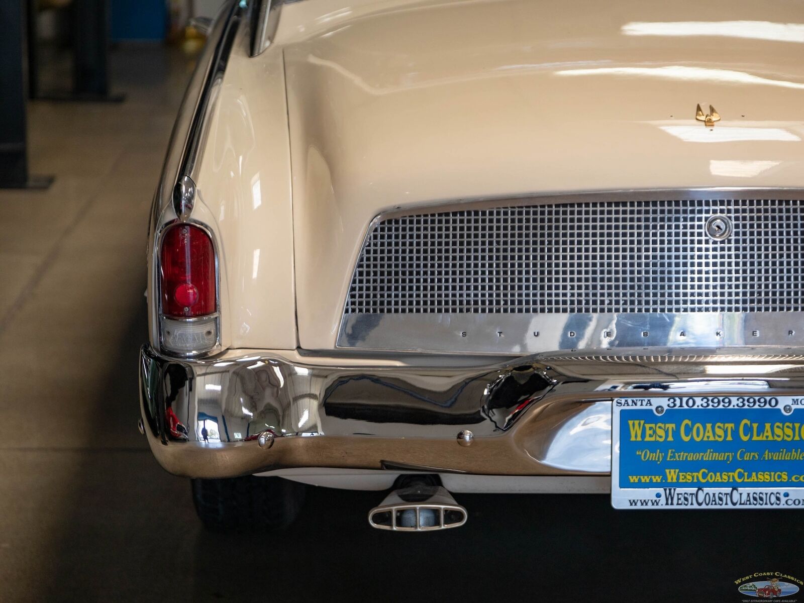 Studebaker-Gran-Turismo-Hawk-1962-2-Door-Hardtop-17