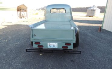 Studebaker-M5-1948-truck-3