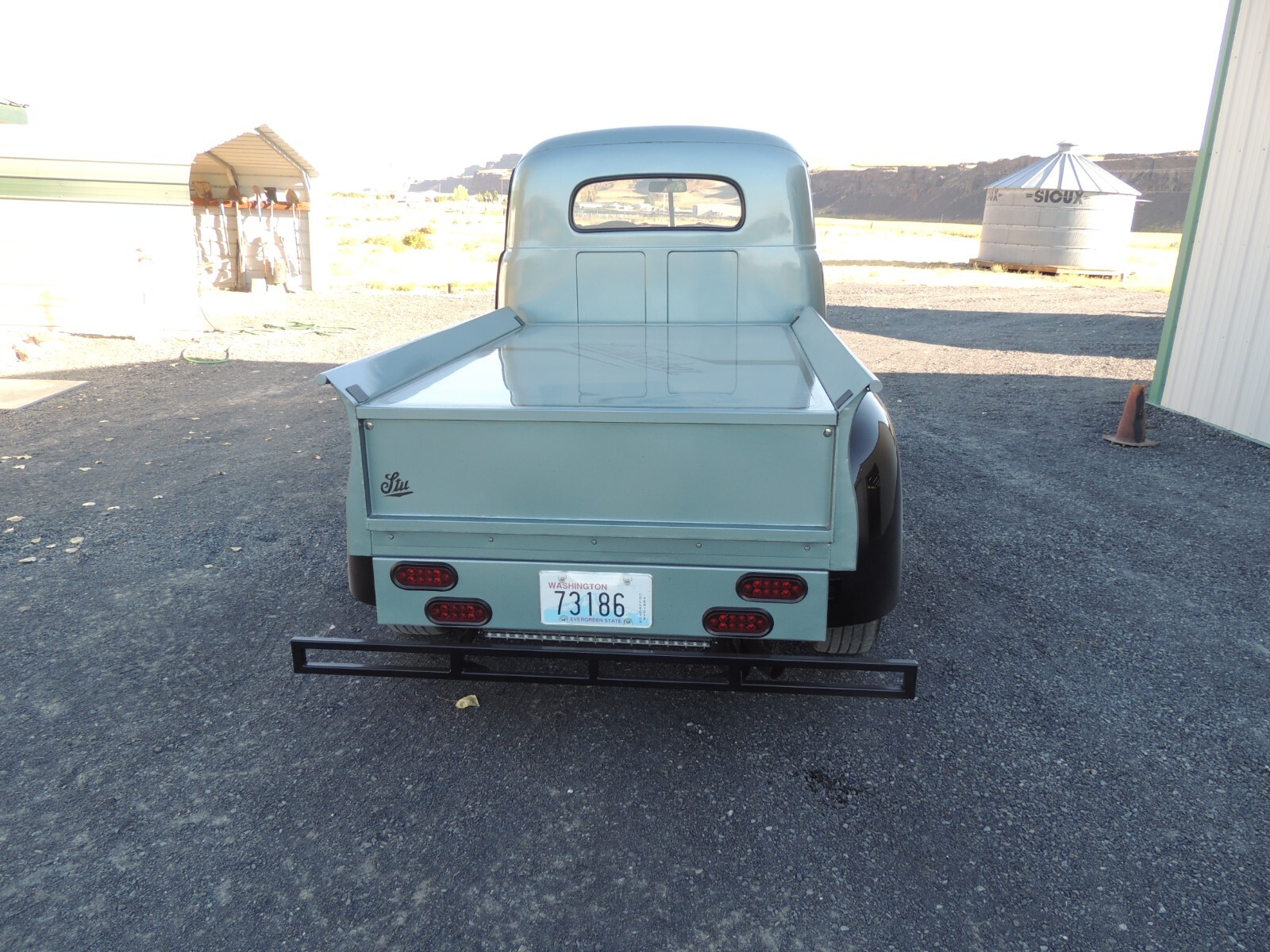 Studebaker-M5-1948-truck-3