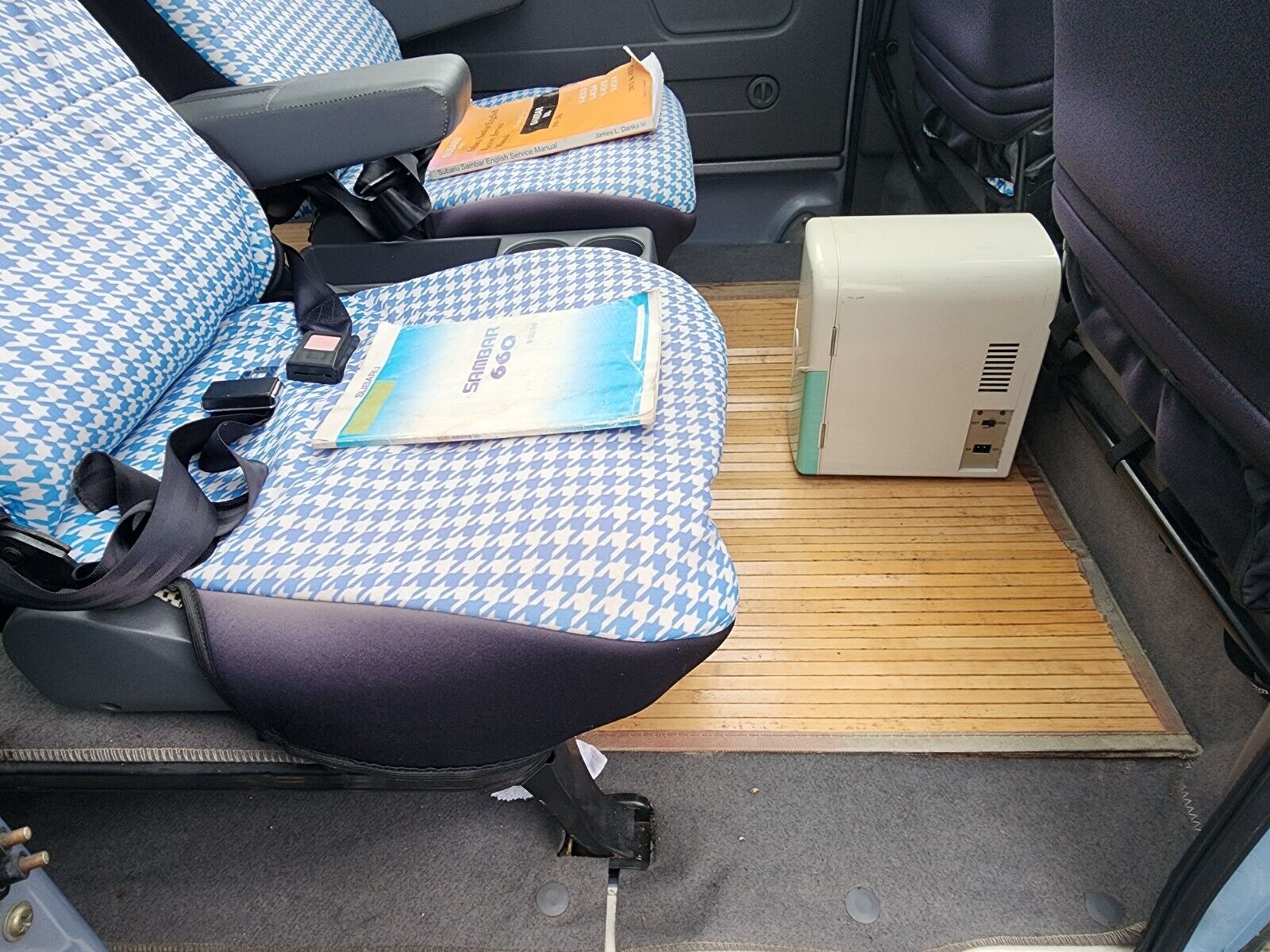 Subaru-Van-1994-Standard-Passenger-Van-16