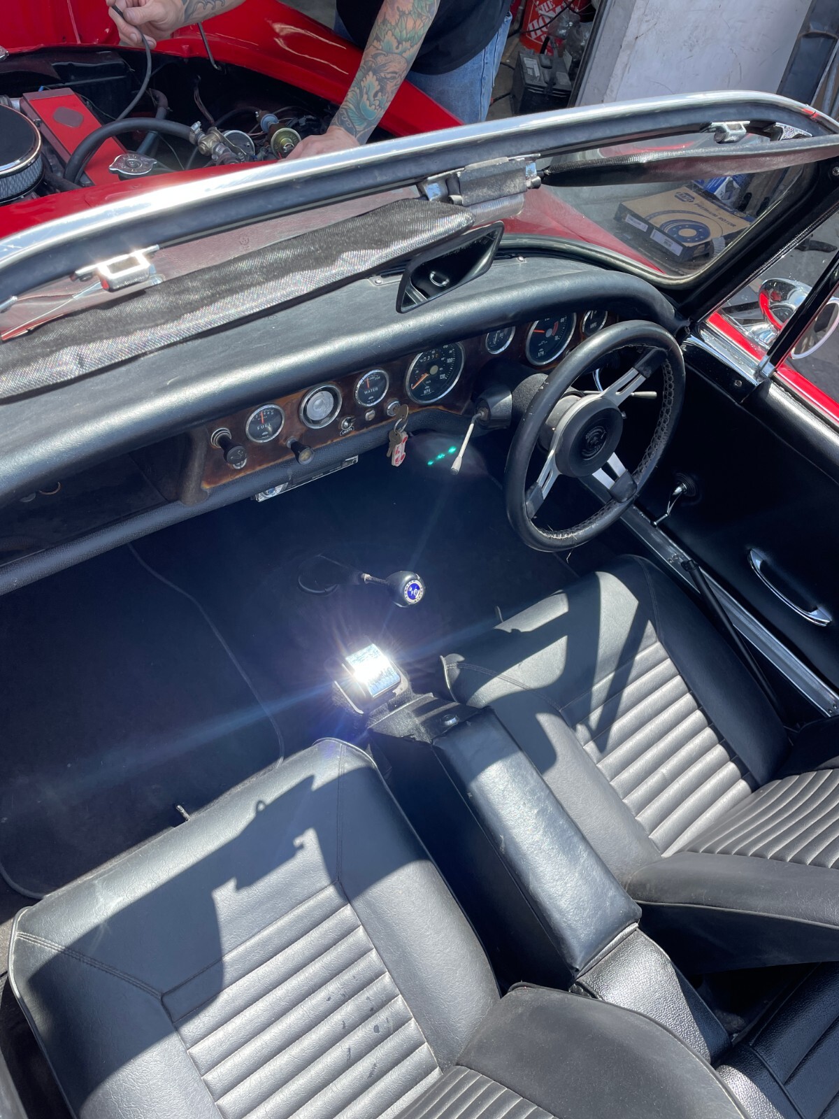 Sunbeam-Alpine-1965-Convertible-23