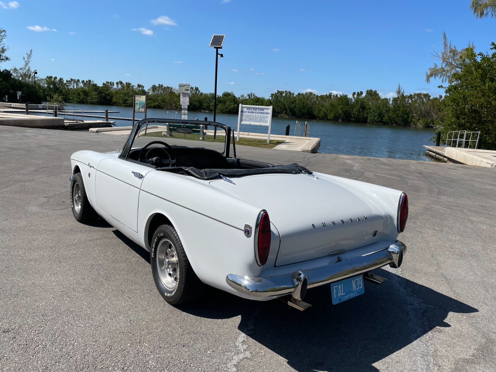 Sunbeam-Tiger-1966-Convertible-3