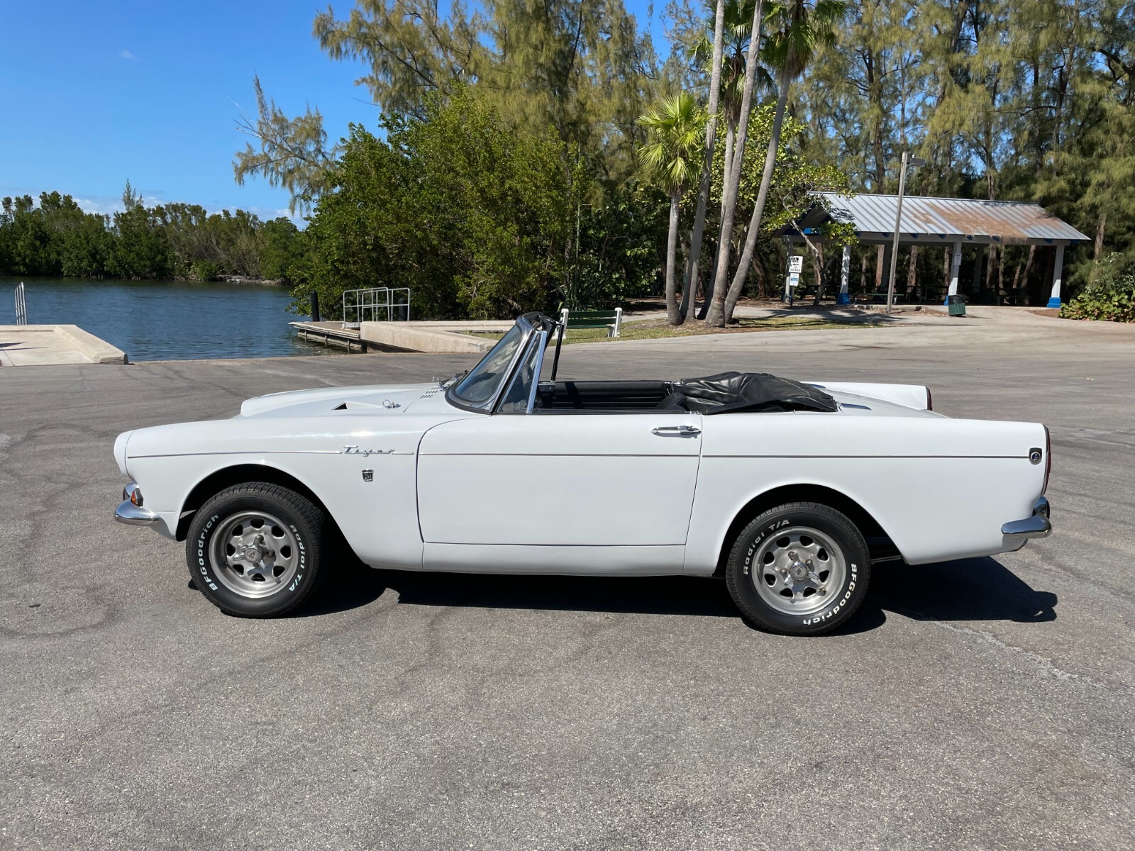 Sunbeam-Tiger-1966-Convertible-34
