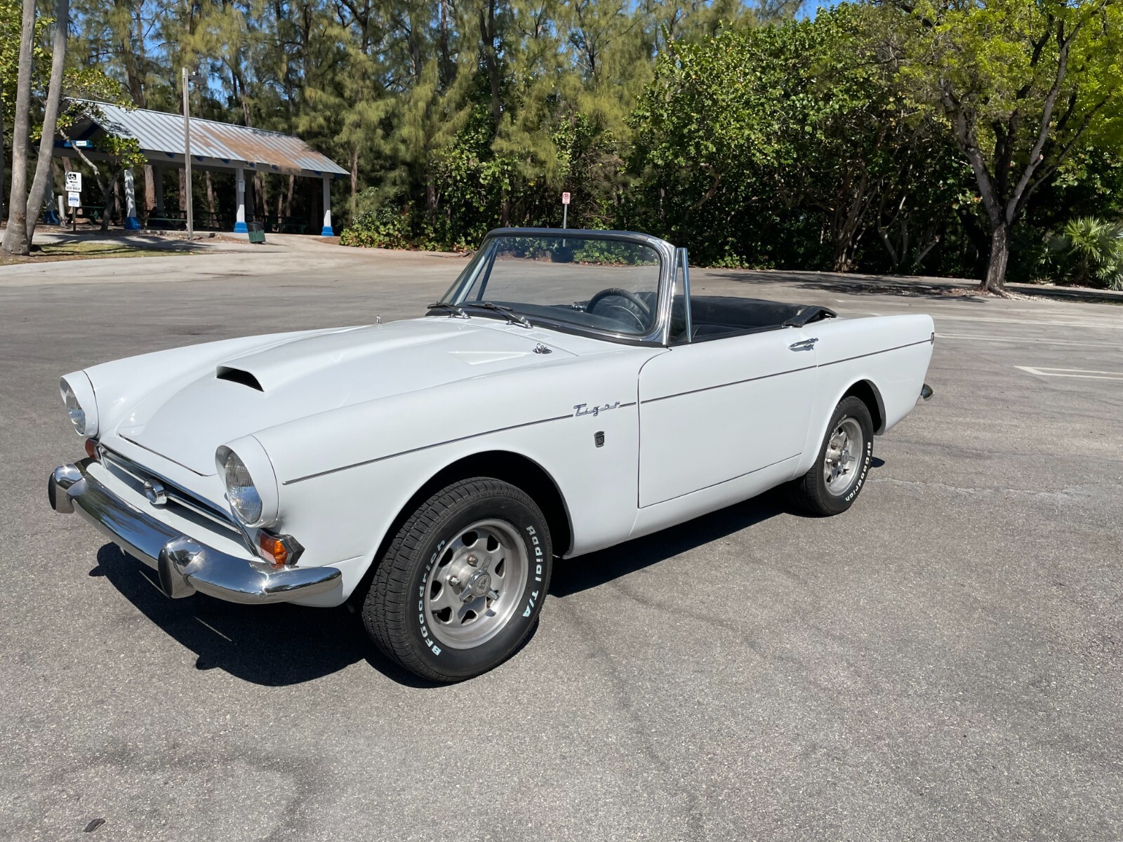 Sunbeam-Tiger-1966-Convertible