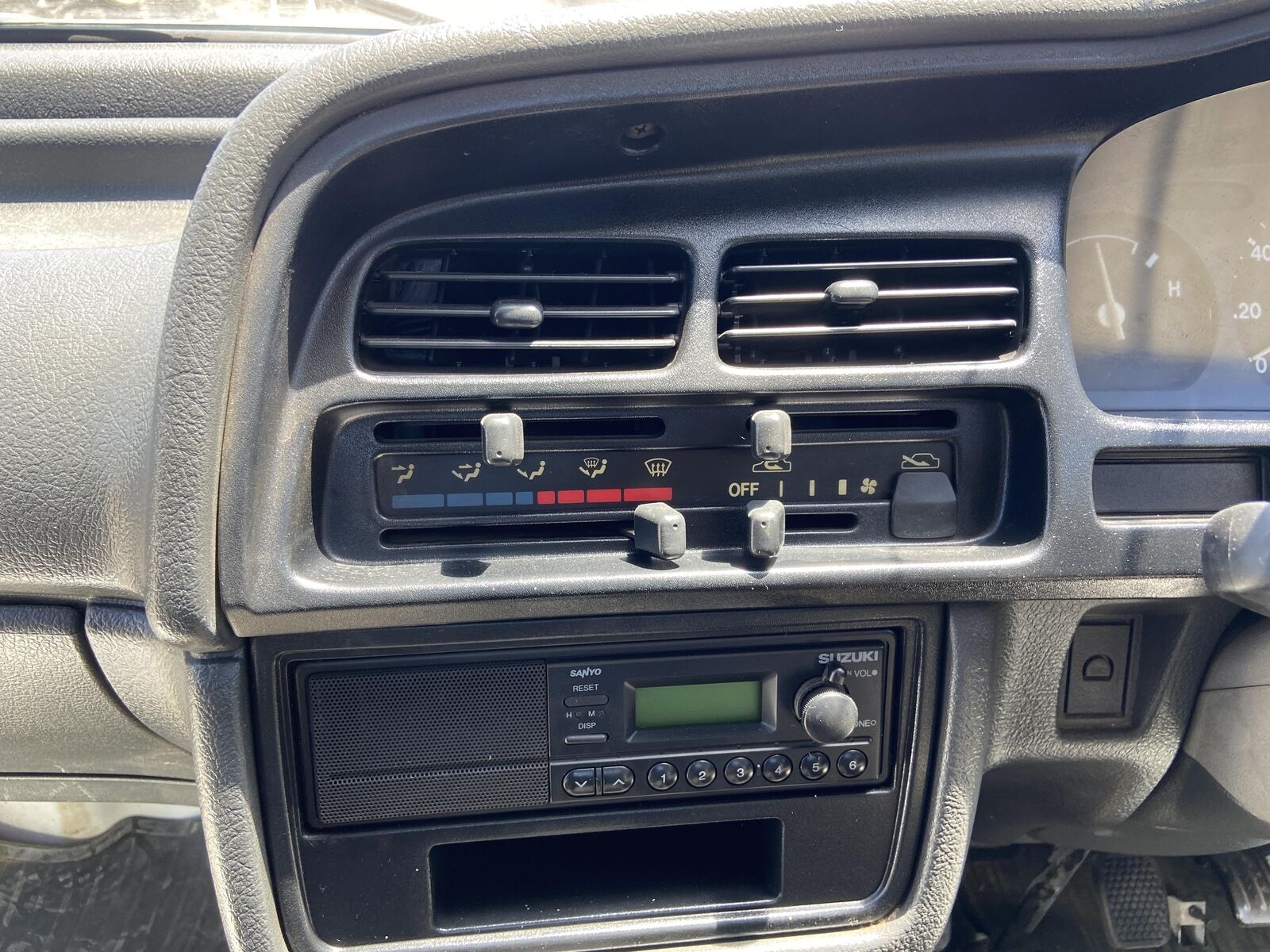 Suzuki-Carry-1992-Truck-25
