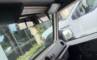 Suzuki-Samurai-1987-Convertible-6