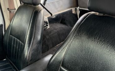Suzuki-Samurai-1987-Convertible-7