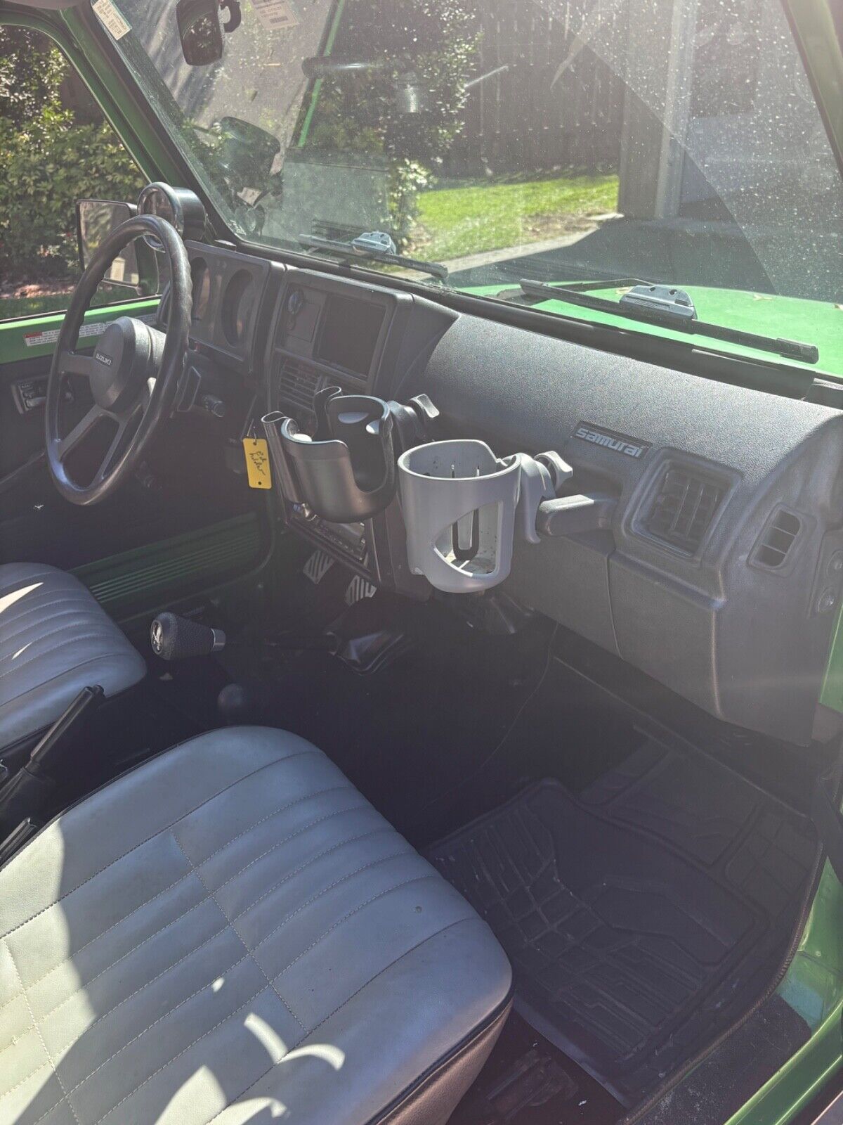 Suzuki-Samurai-1992-Convertible-22