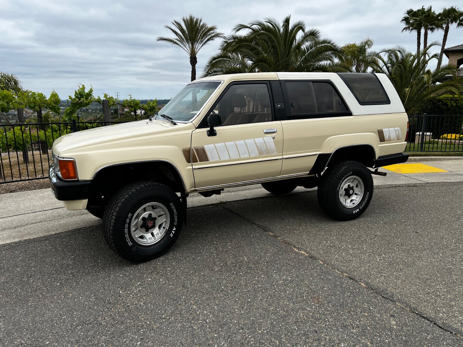 Toyota-4Runner-1984-SUV-1