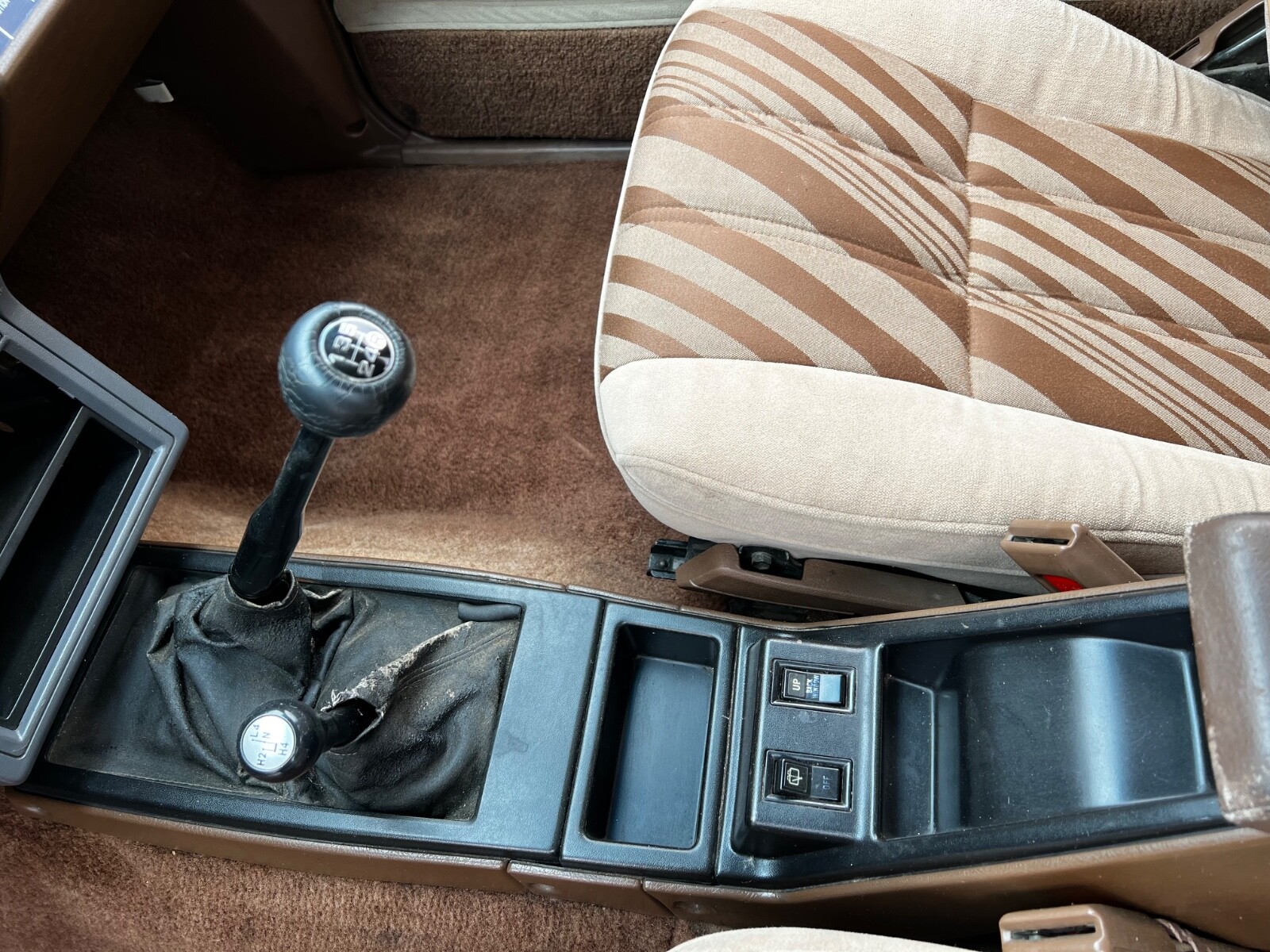 Toyota-4Runner-1984-SUV-20