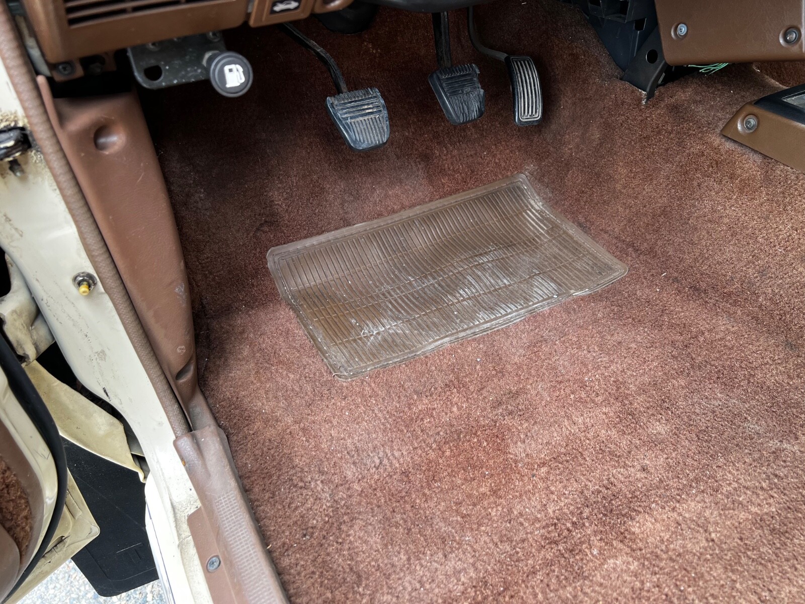 Toyota-4Runner-1984-SUV-22