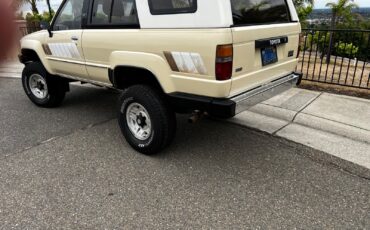 Toyota-4Runner-1984-SUV-3