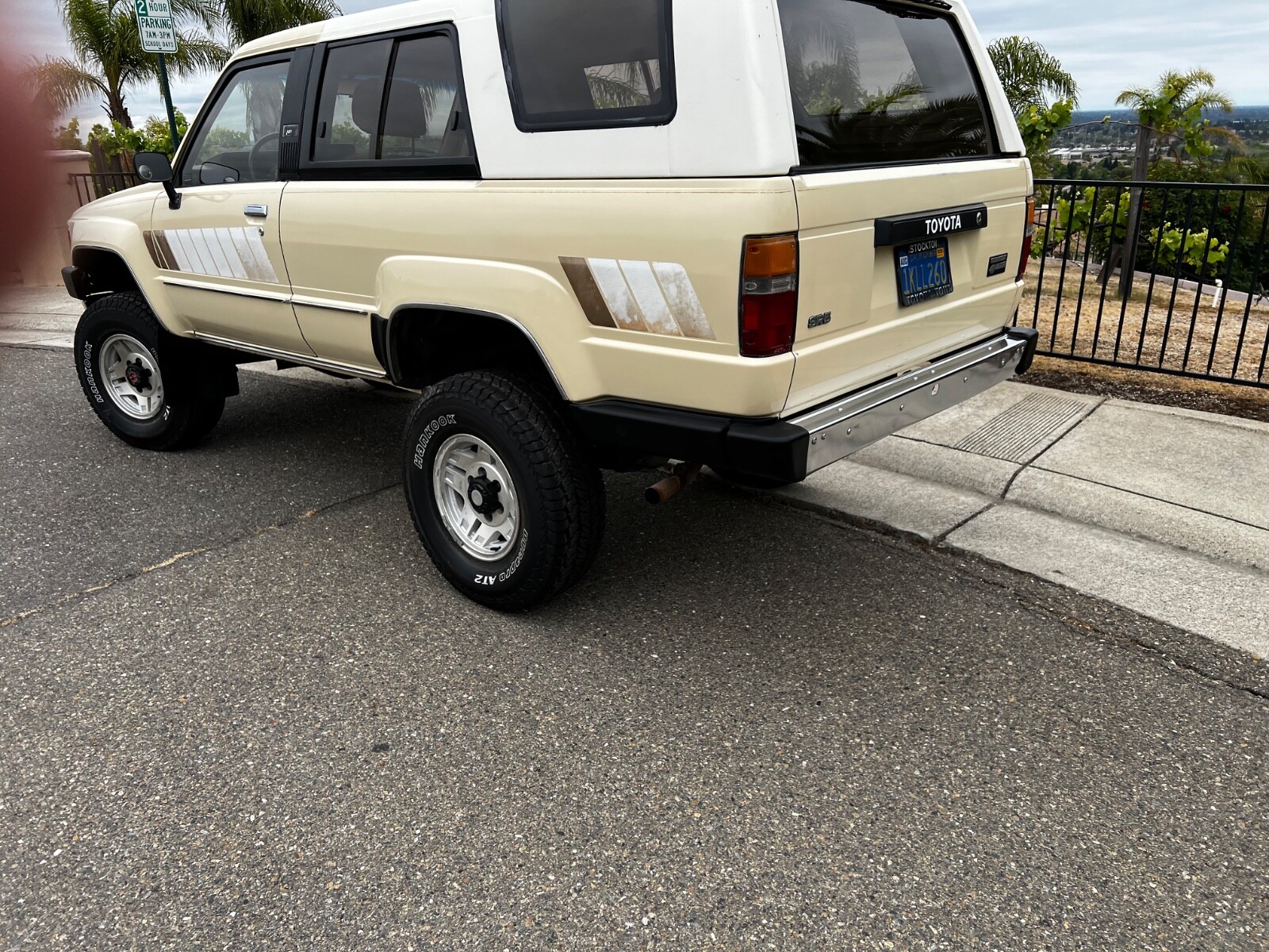 Toyota-4Runner-1984-SUV-3