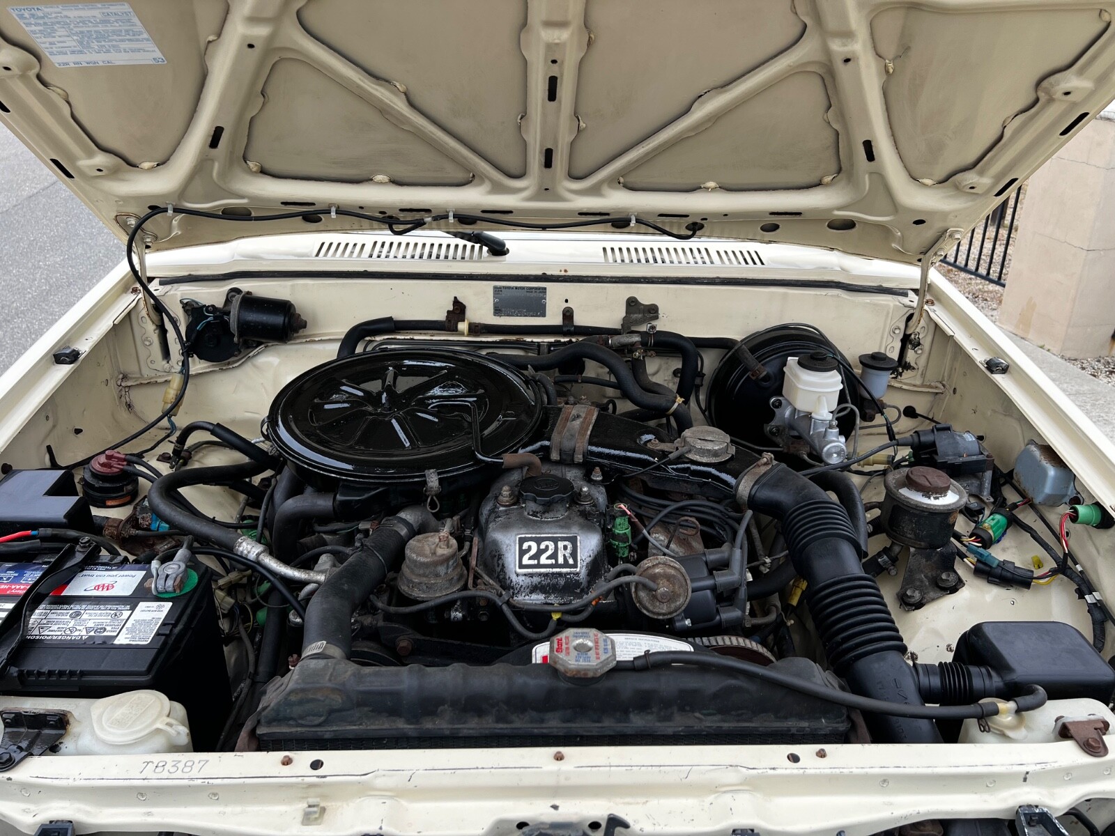Toyota-4Runner-1984-SUV-31